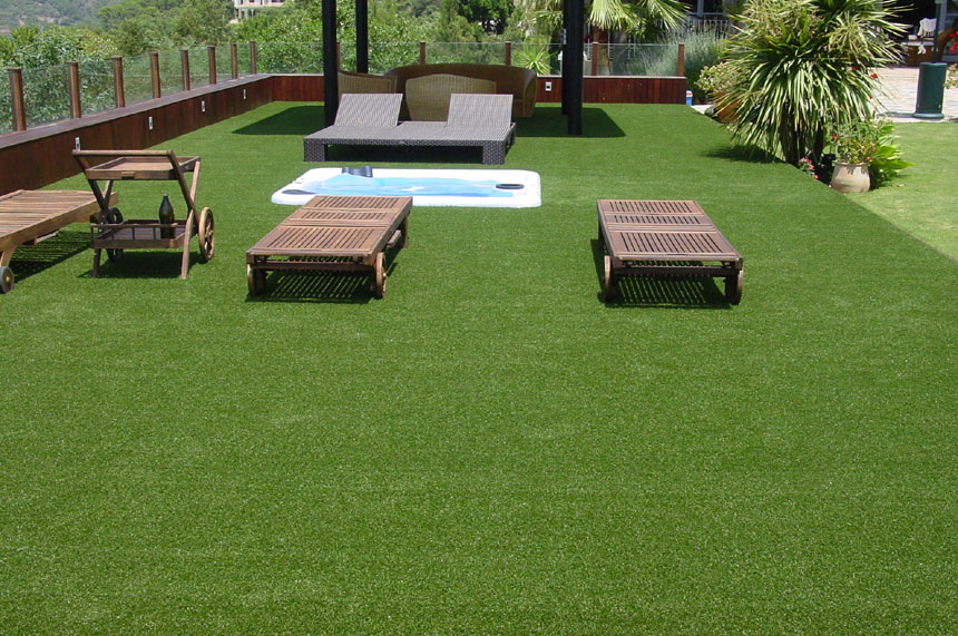 Qué hay que saber antes de comprar césped artificial para jardines